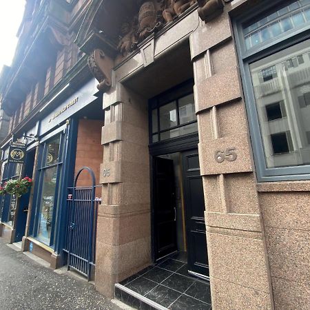 Renfield Apartment, Bright And Spacious Home グラスゴー エクステリア 写真