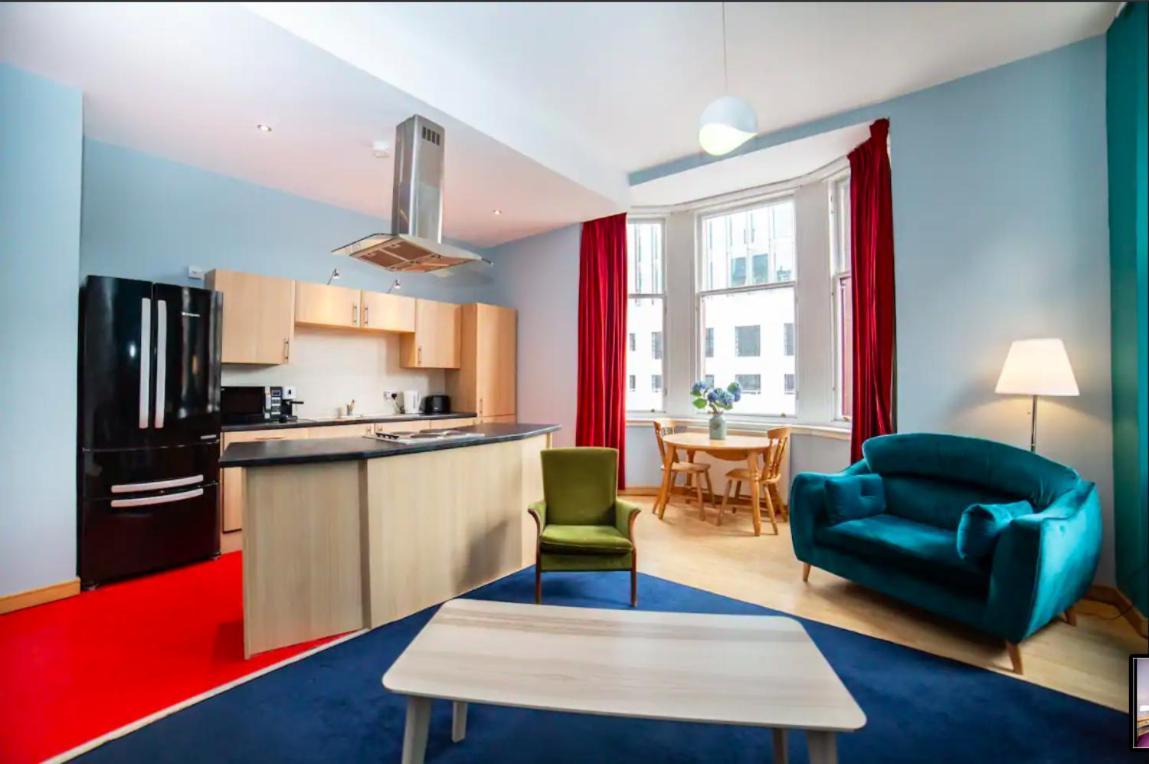 Renfield Apartment, Bright And Spacious Home グラスゴー エクステリア 写真